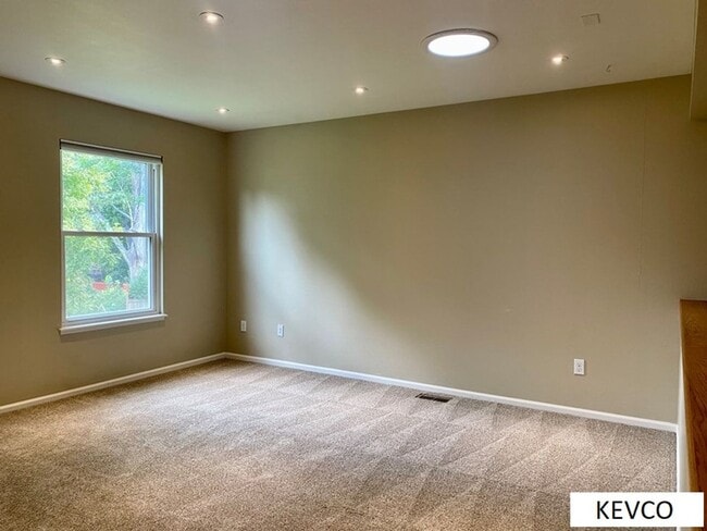 Building Photo - Awesome Patio Home!
