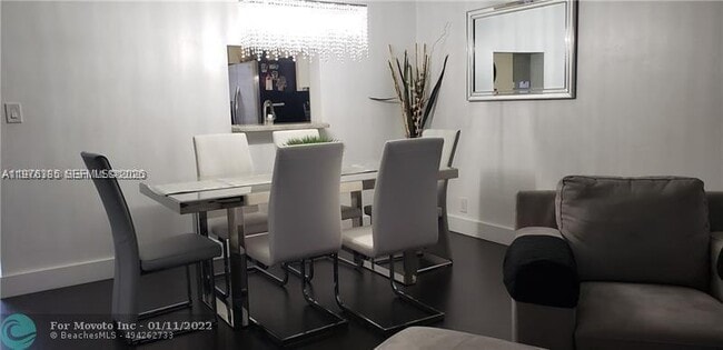 Building Photo - 301 NE 14th Ave