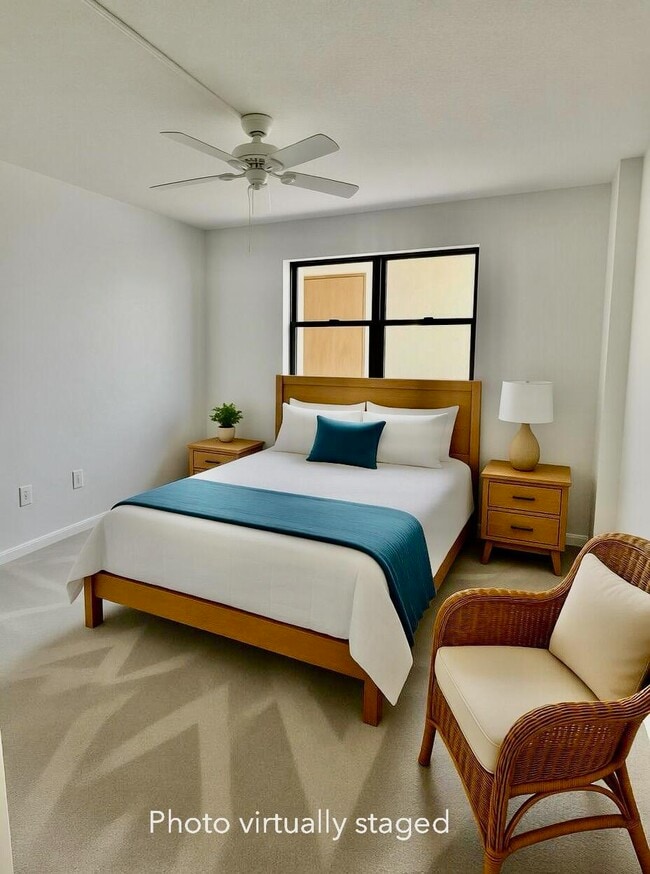 Building Photo - 10044 S Ocean Dr