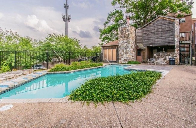 Building Photo - 6903 Deatonhill Dr