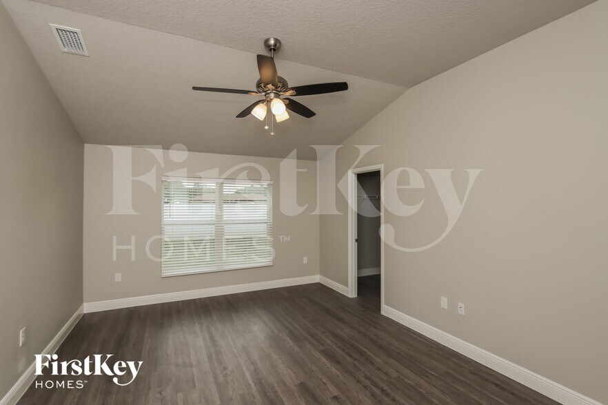 Building Photo - 298 Ontario St NW