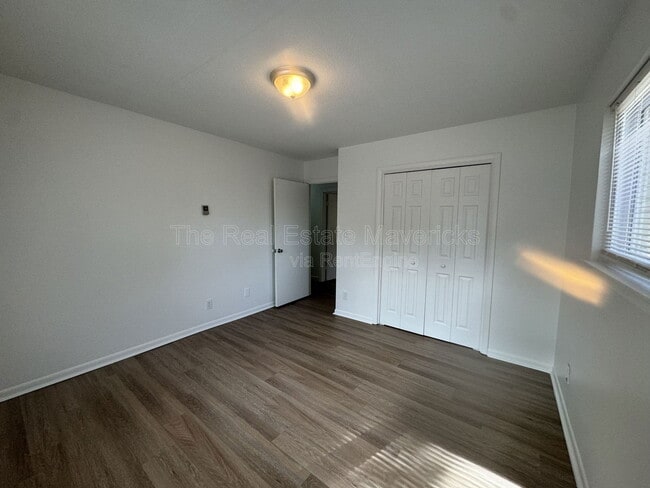 Building Photo - 4615 Murray Lake Ln