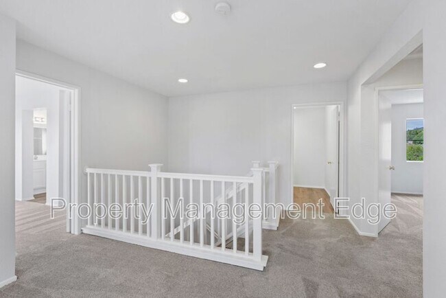 Building Photo - 32042 Freesia Ct