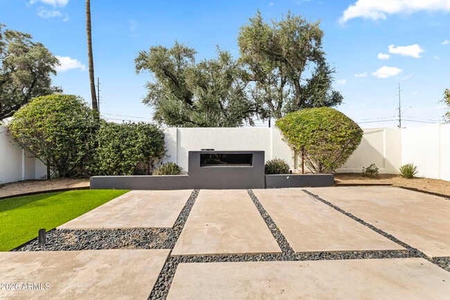 Building Photo - 6834 N 72nd Pl