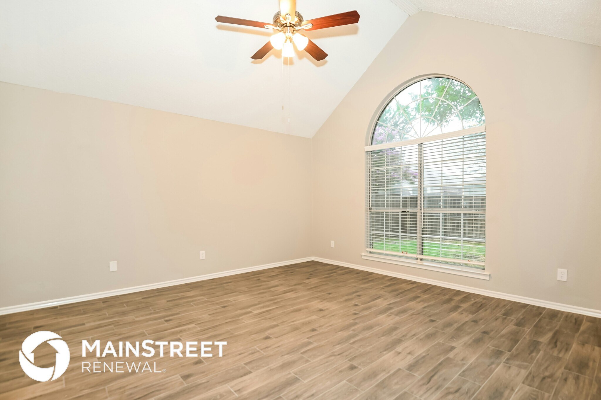 Building Photo - 1450 Cromwell Ct