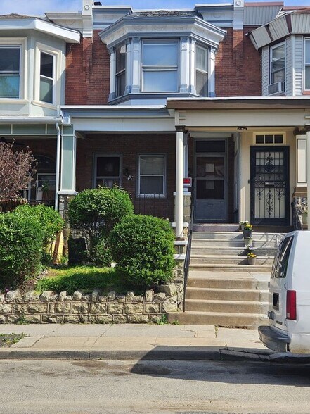 Building Photo - 5325 Webster St