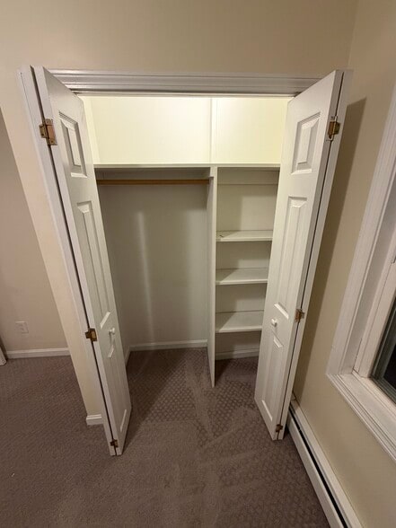 Building Photo - 406 N Broadway