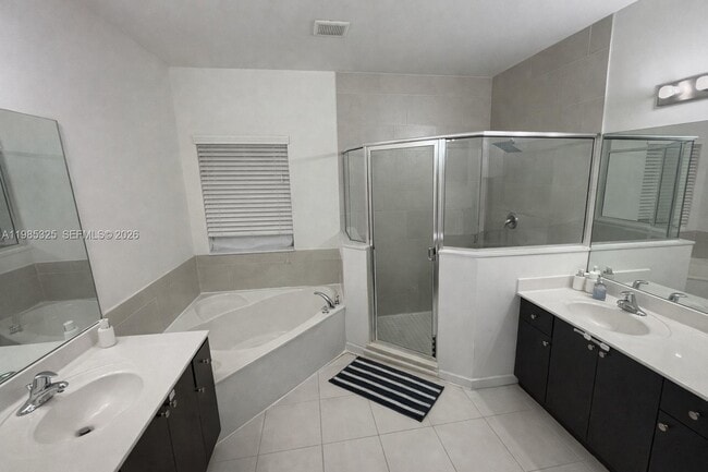 Building Photo - 7031 SW 165th Ave