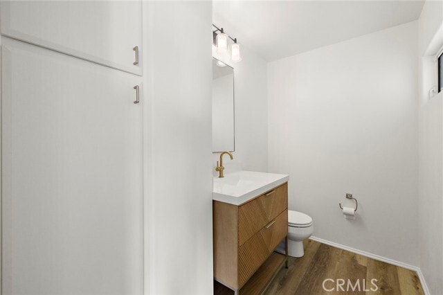 Building Photo - 665 Temple Hills Dr