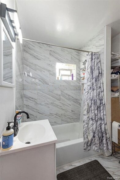 Building Photo - 13754 Knox Ave