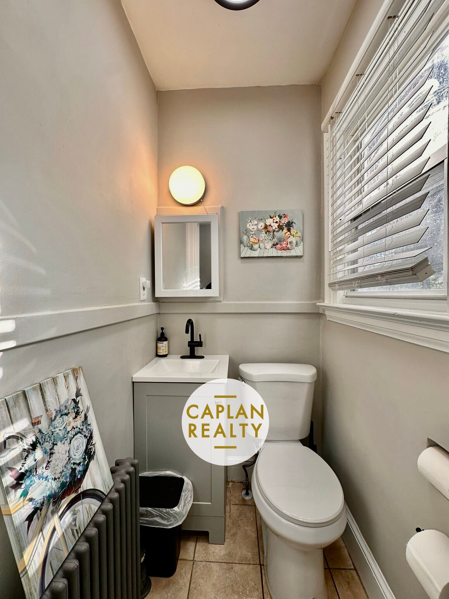 Building Photo - 86 Roydon Rd