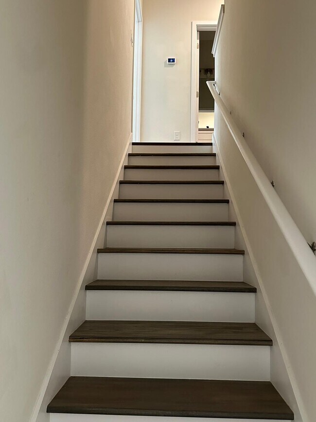 Building Photo - 142-837 Calla Terrace N