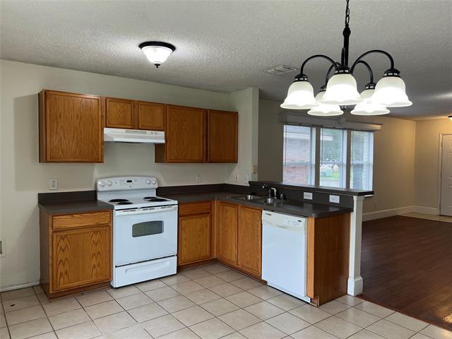 Building Photo - 1577 Laurel Hall Ln