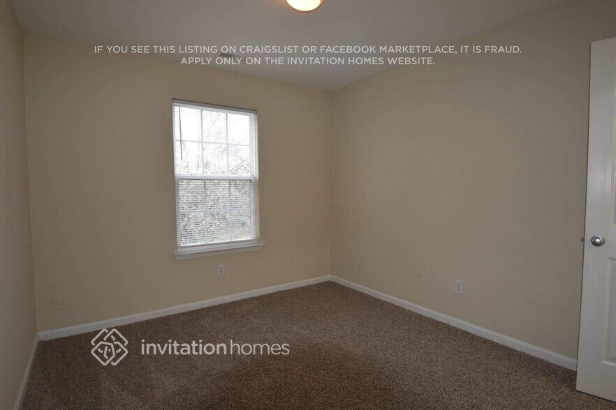 Building Photo - 3940 Laurel Glen Dr