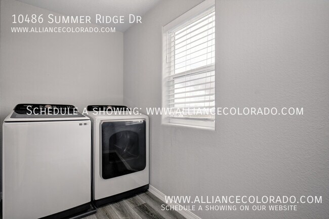 Building Photo - 10486 Summer Rdg Dr