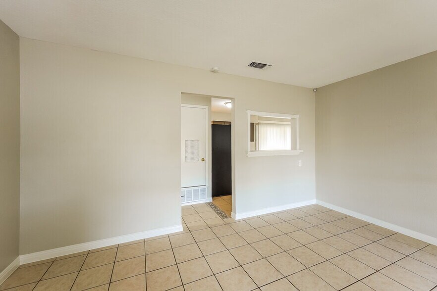 Building Photo - 4301 Shiloh Dr