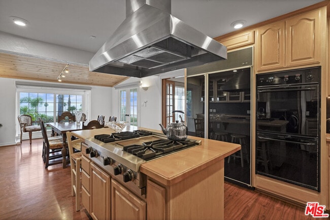 Building Photo - 29637 Pacific Coast Hwy