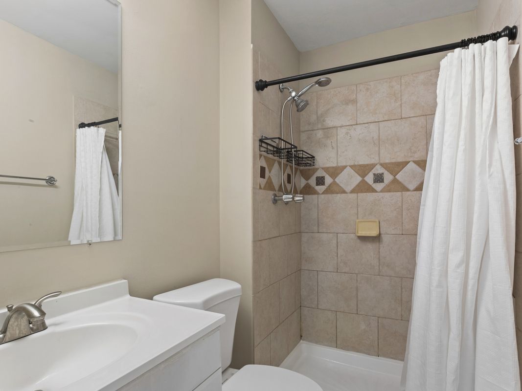 Building Photo - 1488 Orleans Ct