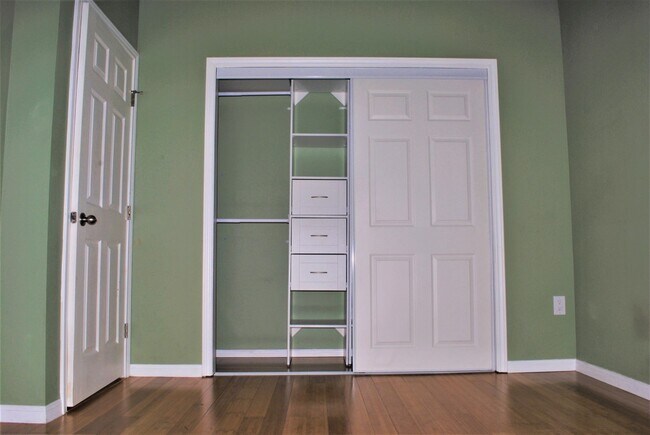 Building Photo - 3300 Bellefontaine St