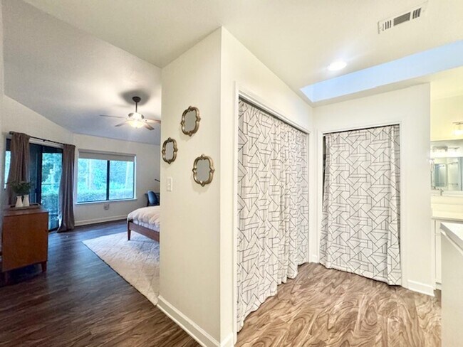 Building Photo - 155 Gleneagles Dr