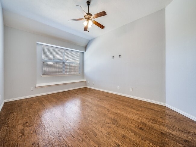 Building Photo - 805 Lake Worth Trl