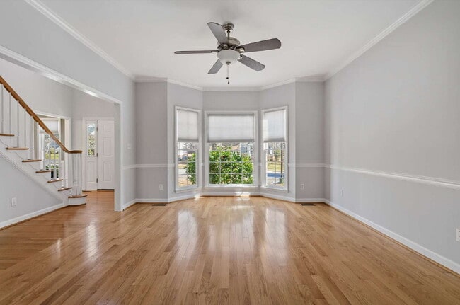 Building Photo - 4-Bed Oasis in Treyburn Community