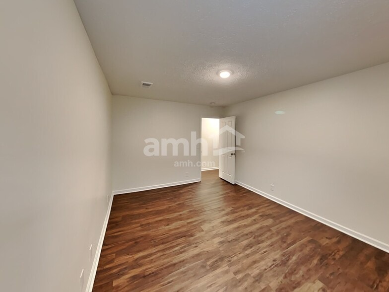 Building Photo - 3501 Chandler Cove Way