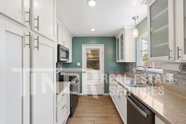Building Photo - 2940 Belmar St