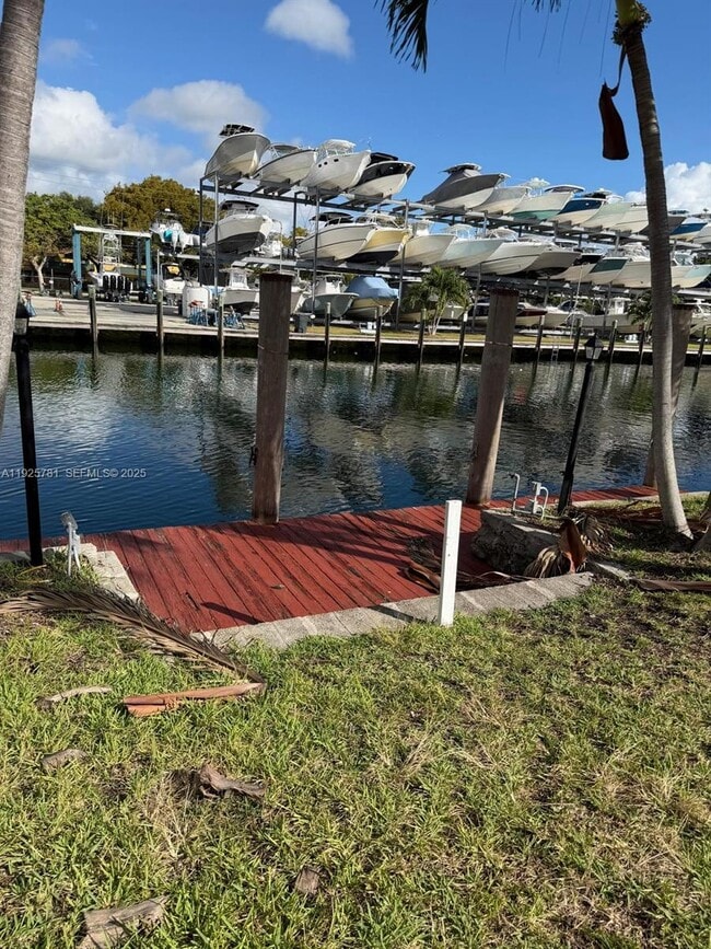 Building Photo - 2015 Arch Creek Dr