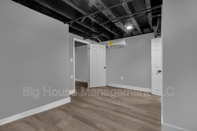 Building Photo - 339 E 25th St