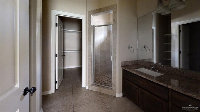 Building Photo - 9 W Garfield Ave