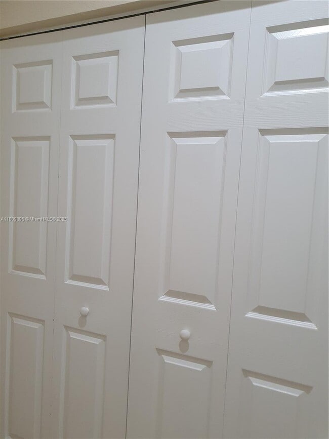 Building Photo - 9171 SW 169th Pl