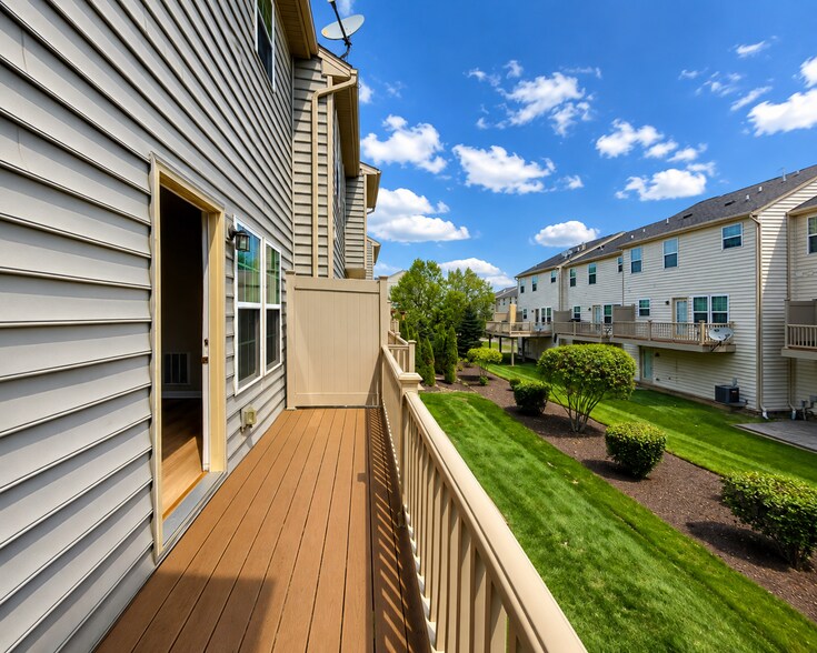 Building Photo - 1502 Pointe View Dr