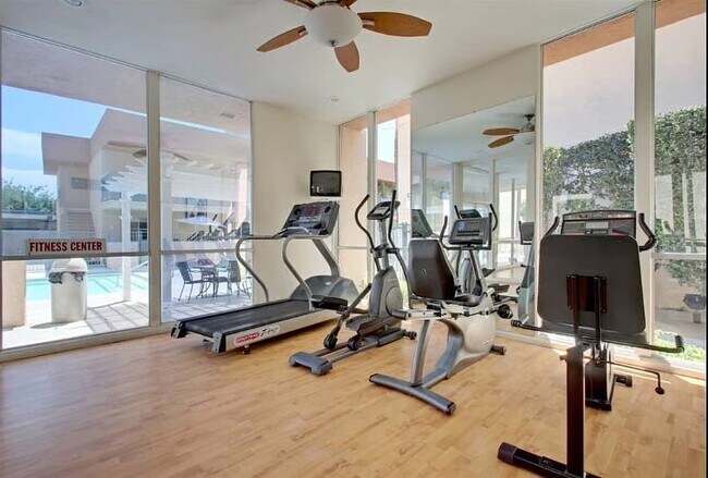 Building Photo - Sunrise Condo