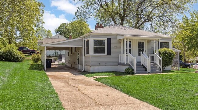 Building Photo - 35 St Sebastian Ln