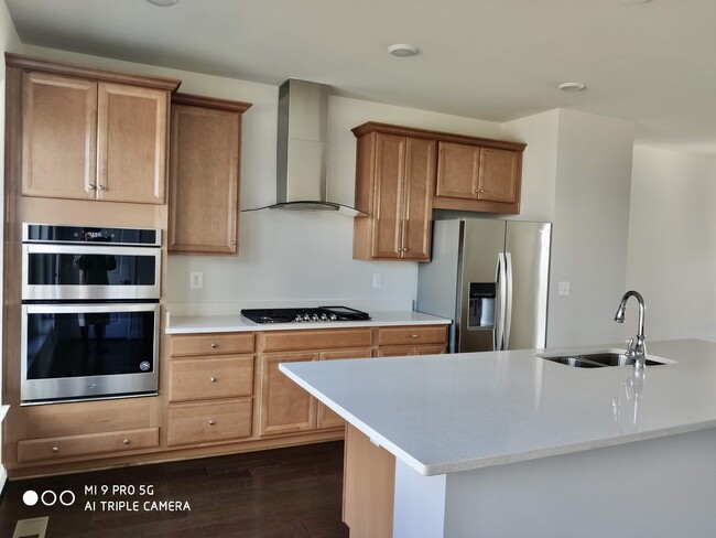 Kitchen Area - 17109 Branched Oak Rd