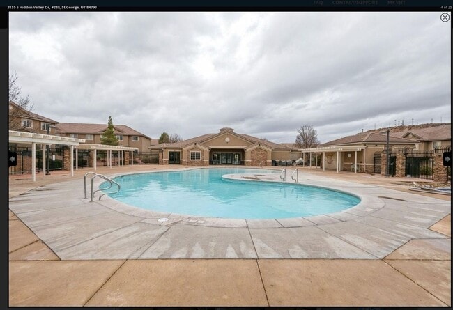 Building Photo - 3 Bedroom Townhome with Private Patio
