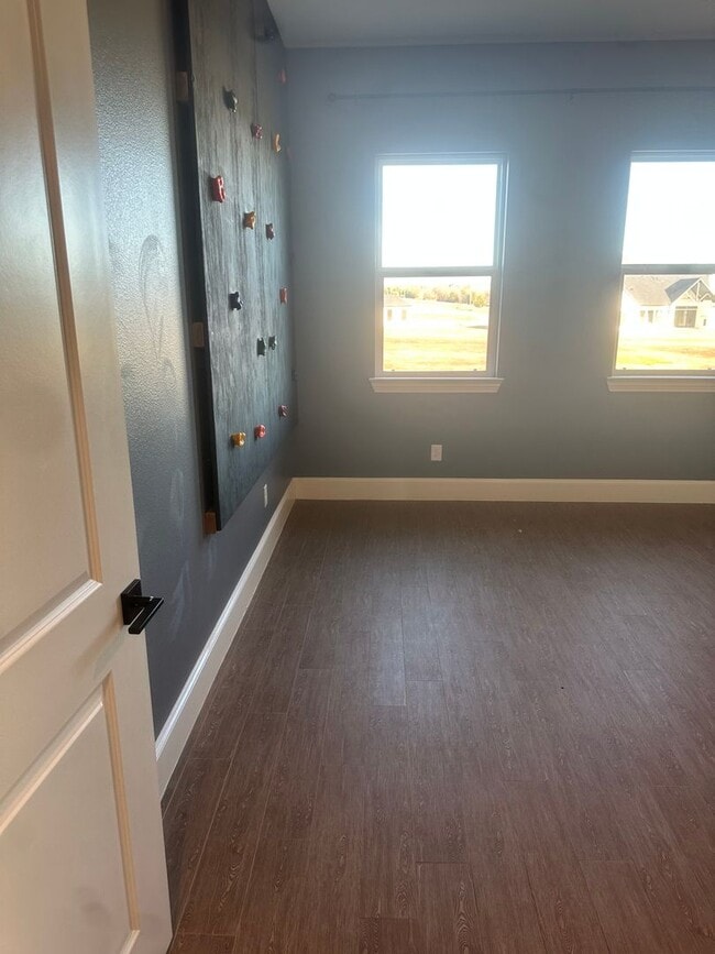 Building Photo - open concept 4bd - rent to own