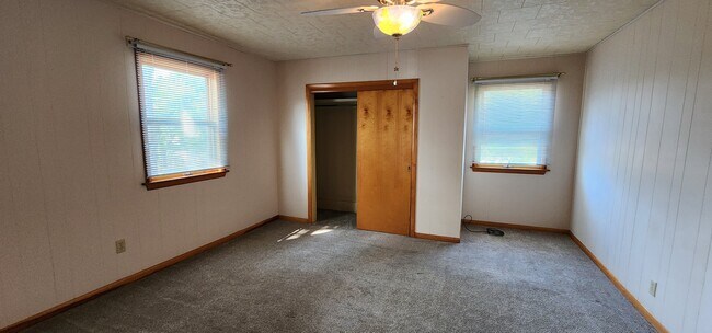 Building Photo - 703 Hopkins St