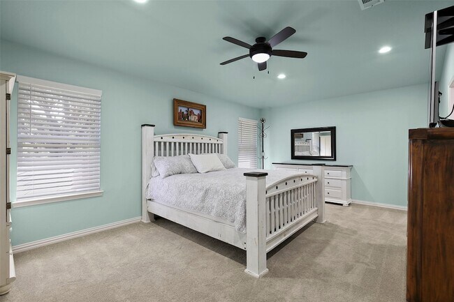 Building Photo - 7802 Milestone Ridge Dr