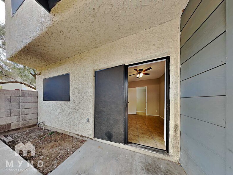 Building Photo - 7801 N 44th Dr