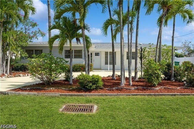 Building Photo - 1453 Venetian Ct