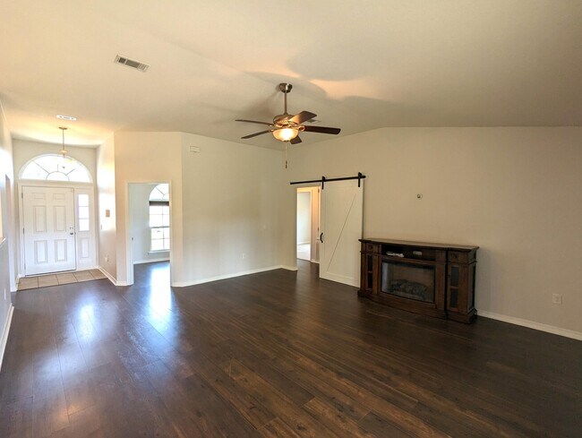 Building Photo - 8249 Escola St