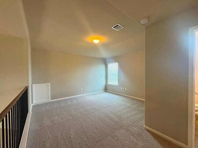 Building Photo - 120 Kingfisher Ln