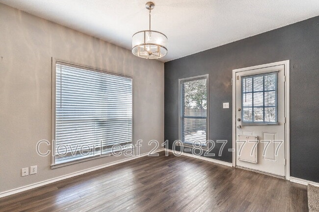 Building Photo - 16615 Raven Glenn