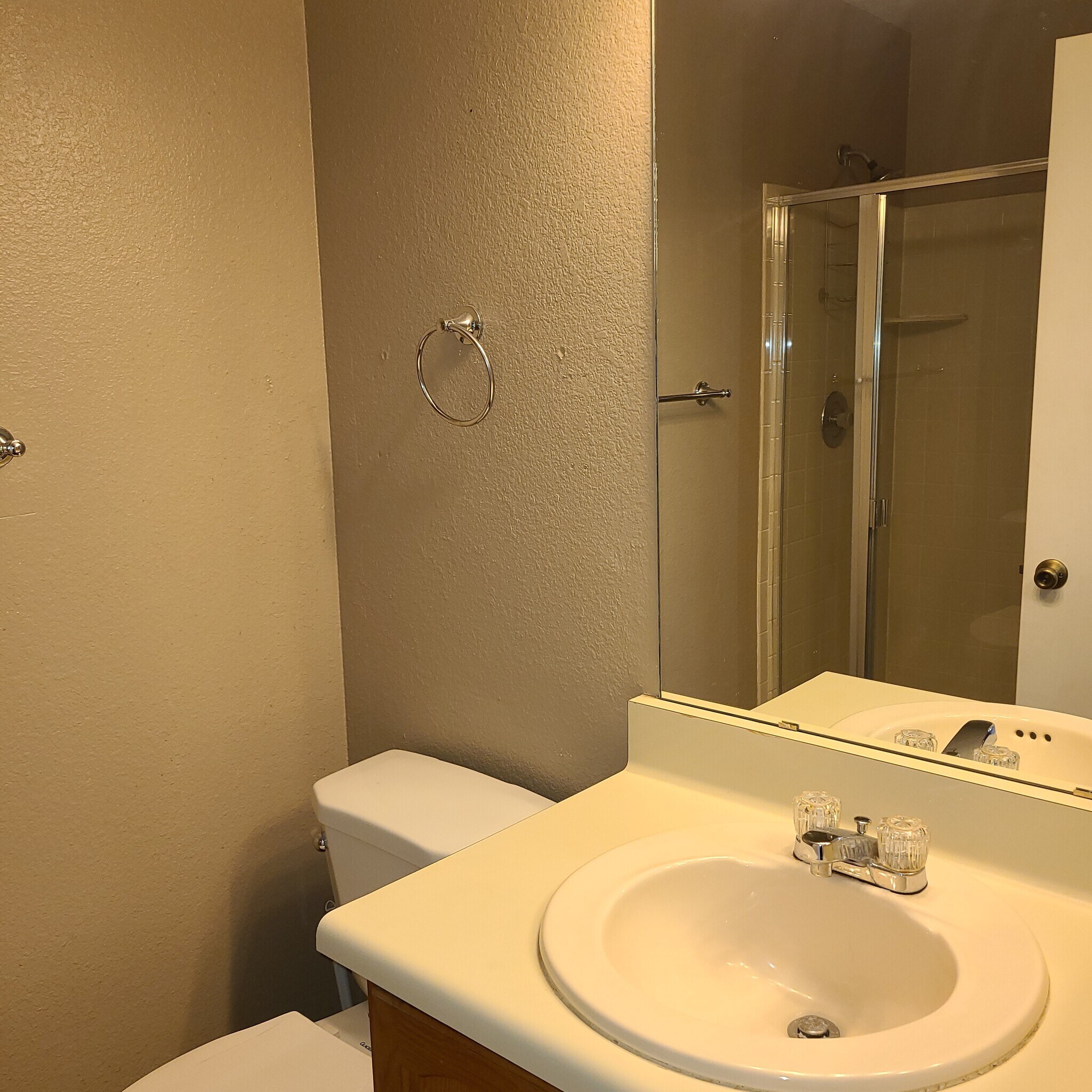 Building Photo - 3491 N Arizona Ave