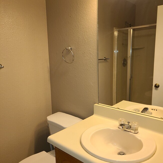 Building Photo - 3491 N Arizona Ave