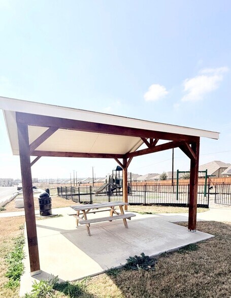Building Photo - 10219 Tulipwood Run