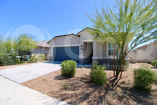 Building Photo - 1027 W Avalon Canyon Dr