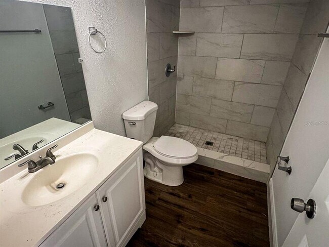 Building Photo - 1827 SW 108th Ln